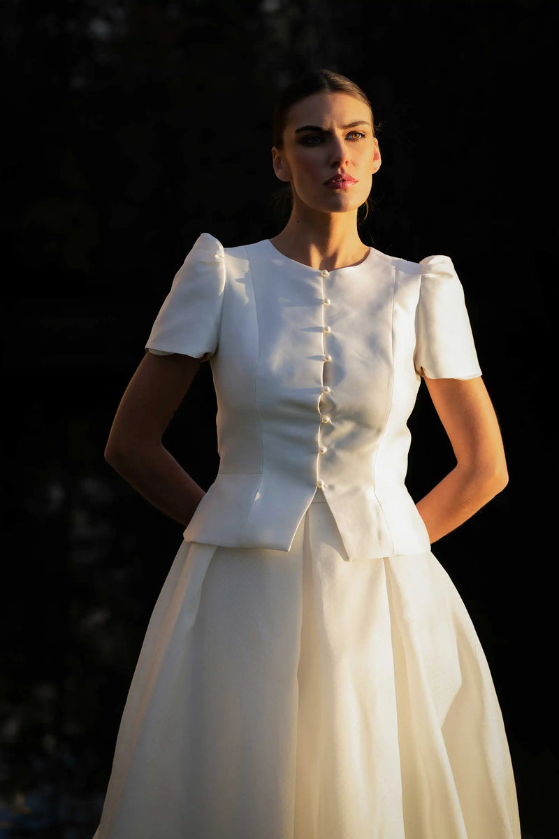 Ensemble de mariée Noblesse, veste ajustée en mikado, atelier Marie Laporte Paris