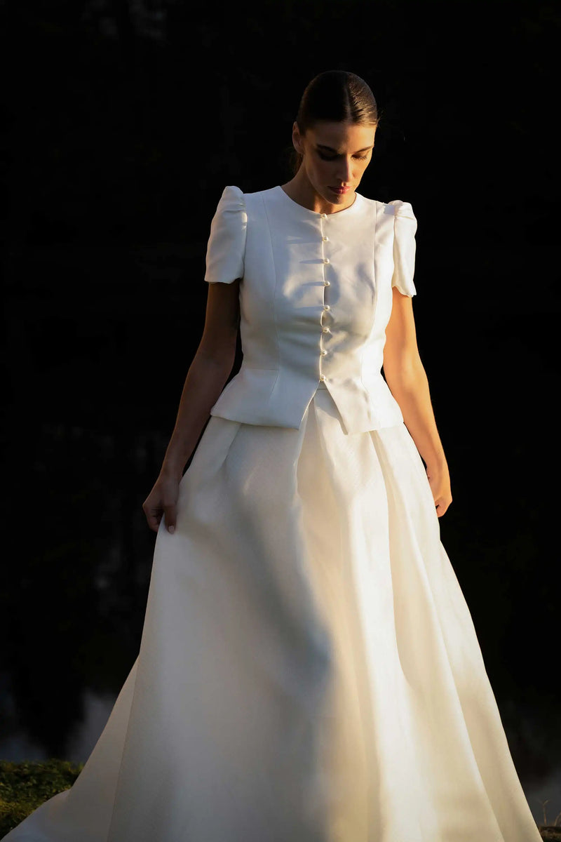Ensemble de mariée Noblesse, veste en mikado et jupe en organza, atelier Marie Laporte Paris 