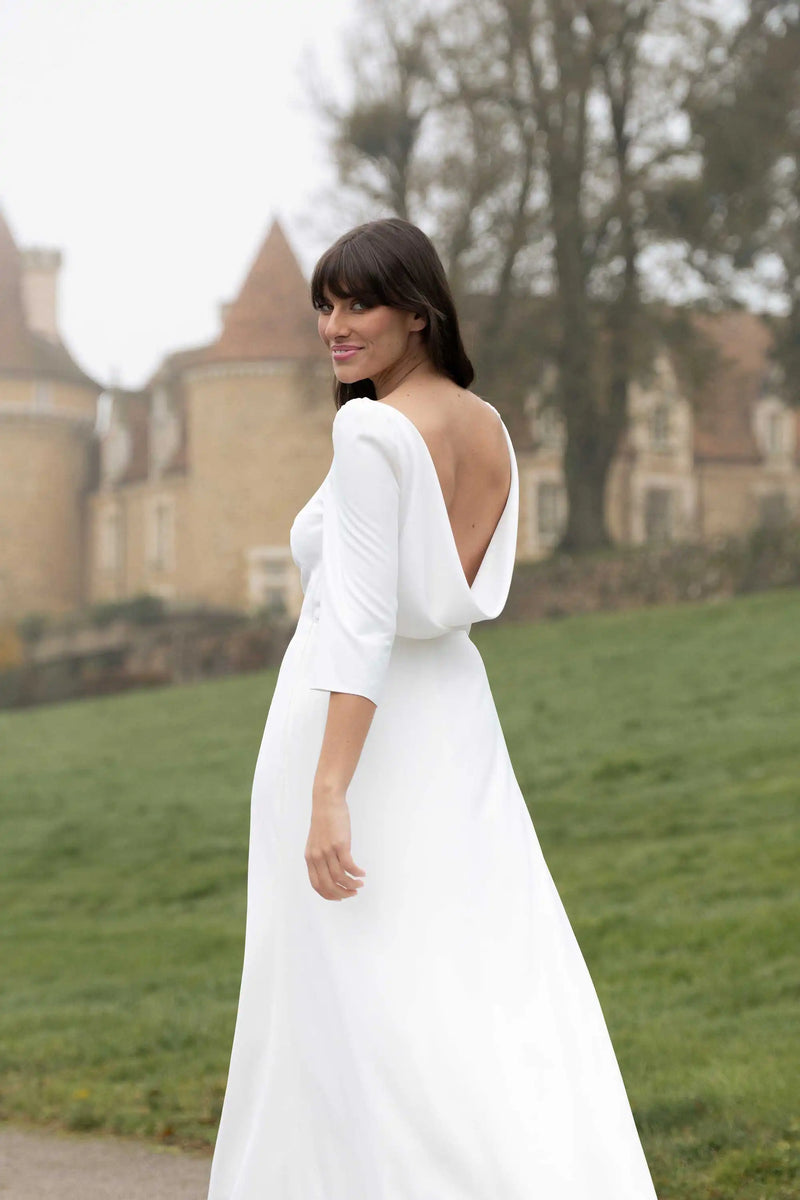 Détails Robe de mariée La Promise, large col bénitier dans le dos, atelier Marie Laporte